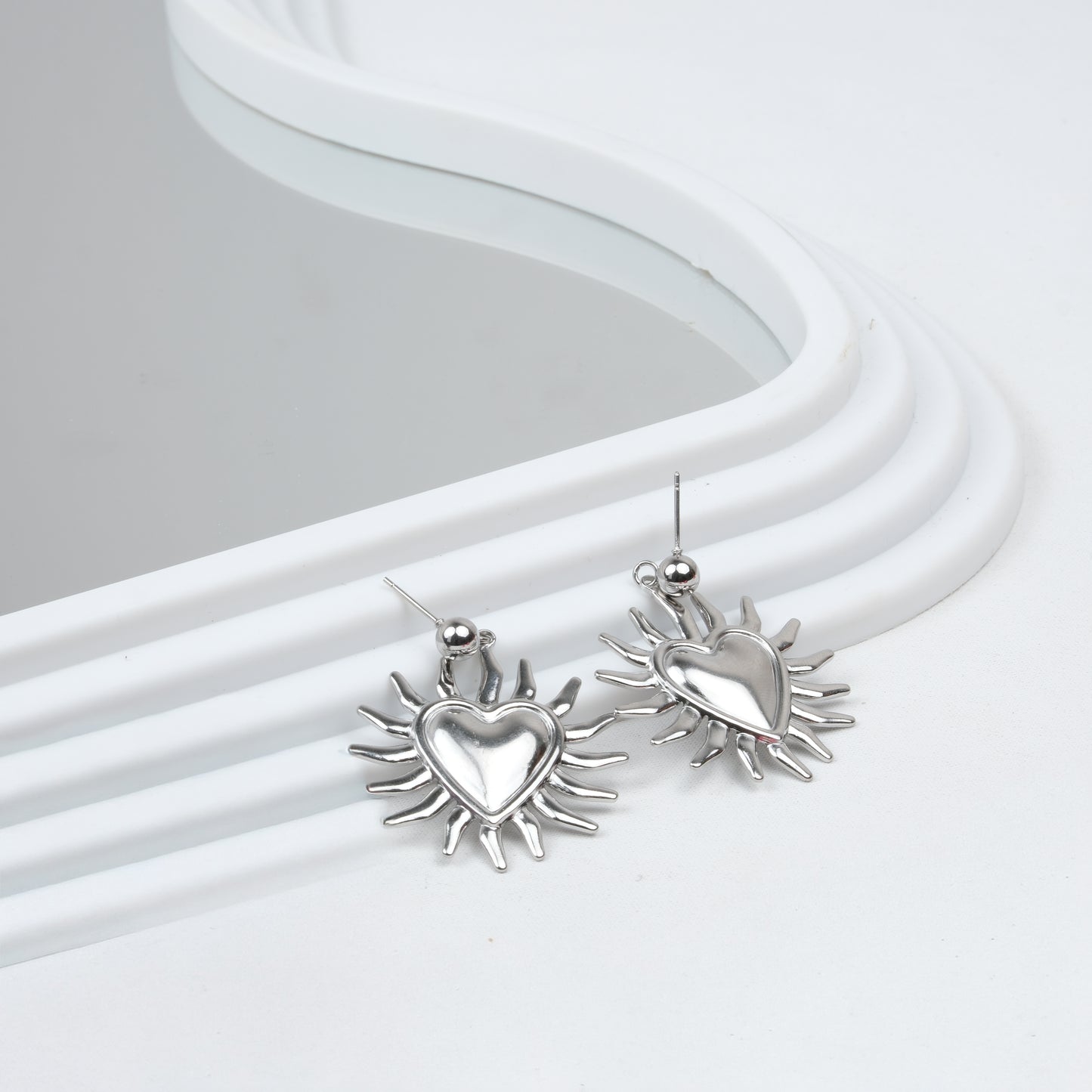 Altın Kaplama Kalp Detay Küpe