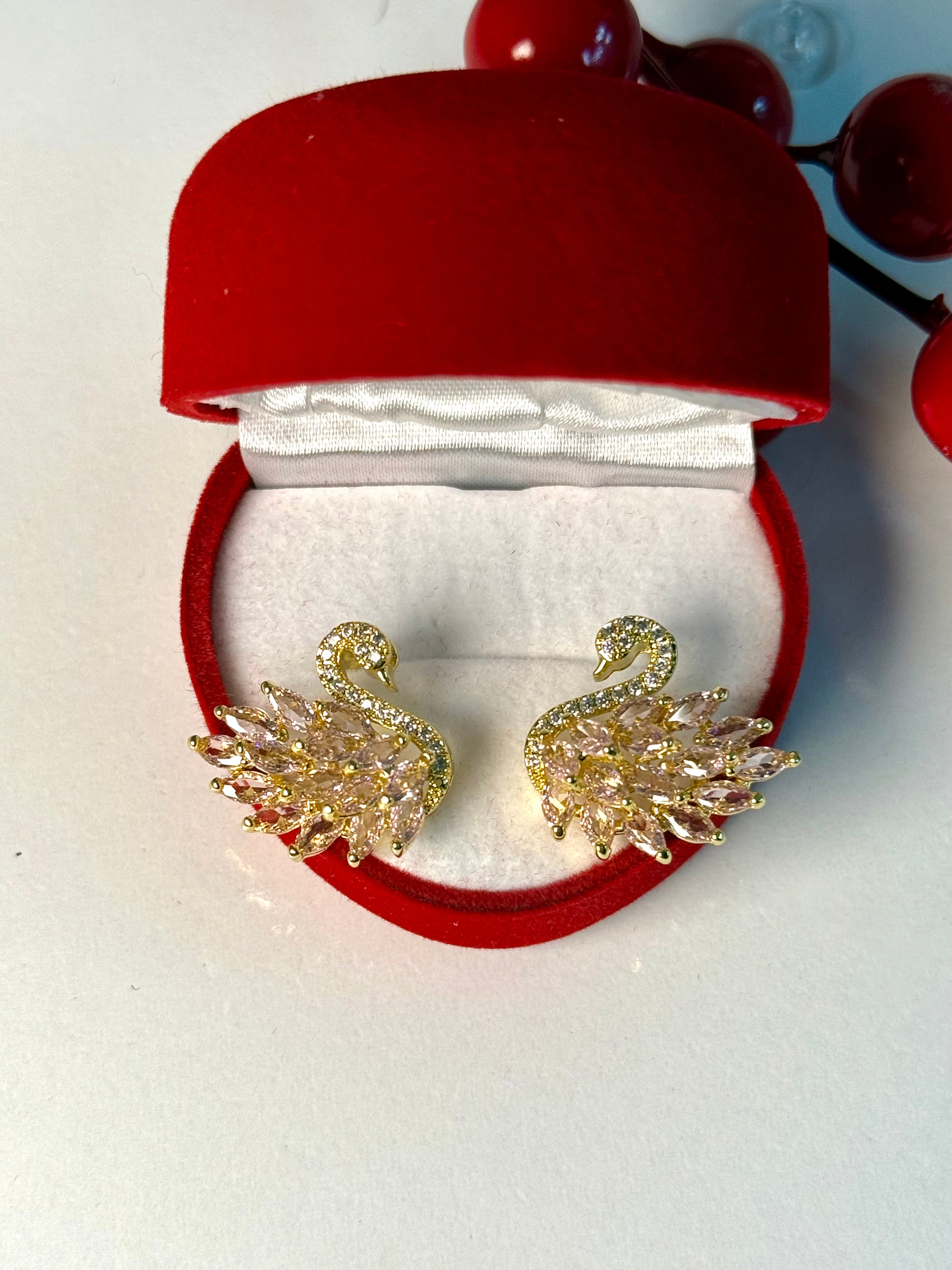 Altın Kaplama Swarovski Taşlı Kuğu Küpe