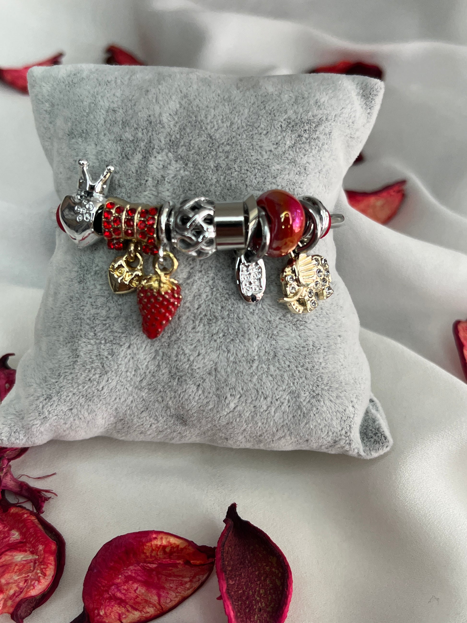 Çilek Charm 🍓 - Aymiss Takı Aksesuar - Aymiss Takı Aksesuar - Çelik Takı - Kadın - Takı