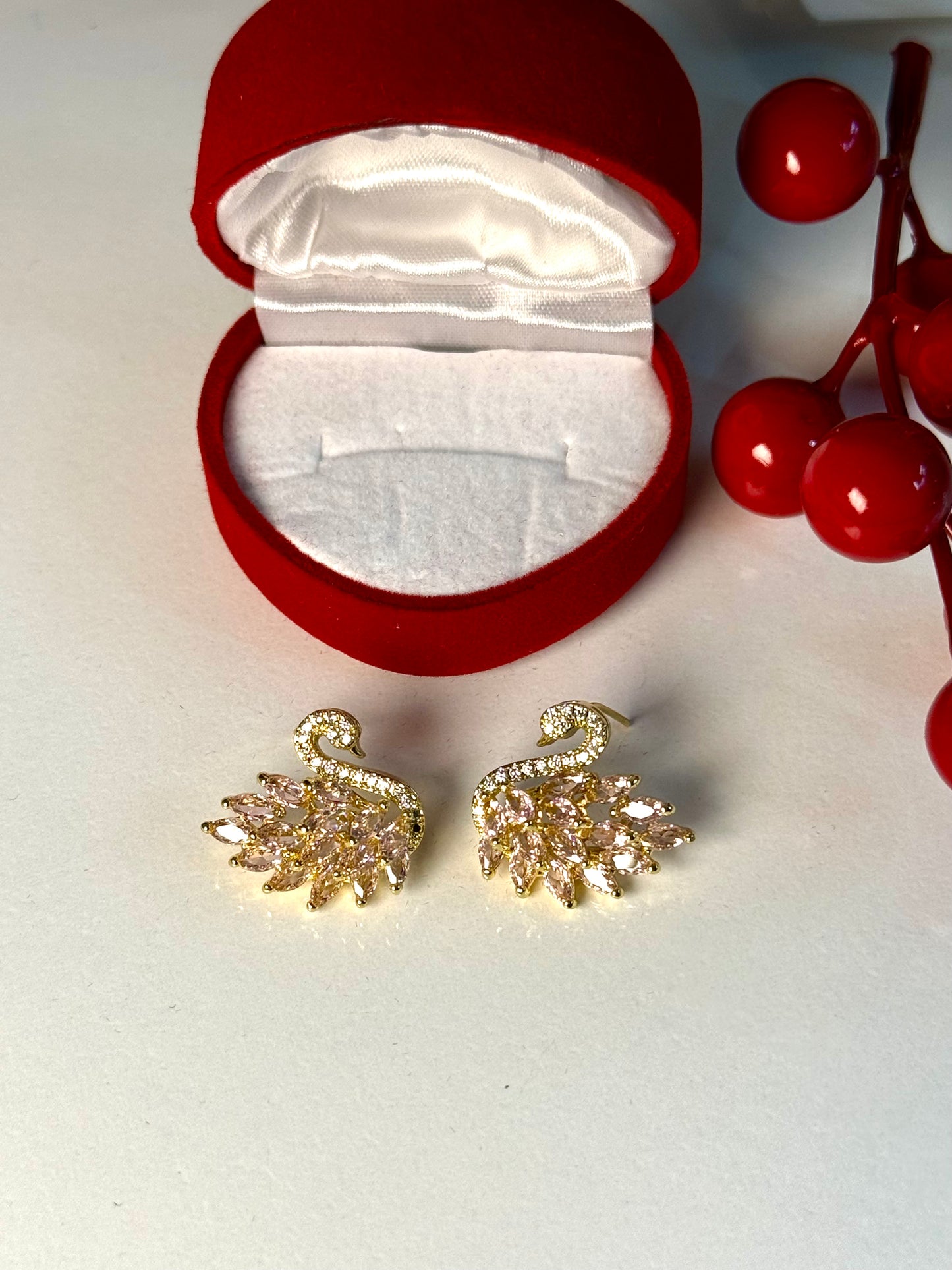 Altın Kaplama Swarovski Taşlı Kuğu Küpe