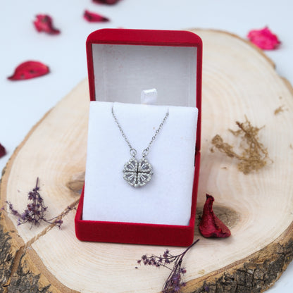 Altın Kaplama Açılabilir Yonca Kalpli Kolye