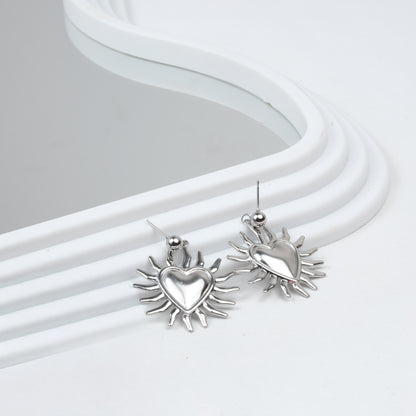 Altın Kaplama Kalp Detay Küpe