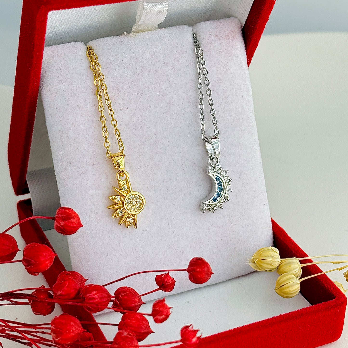 Altın Kaplama Güneş ve Ay Bff Kolyeleri