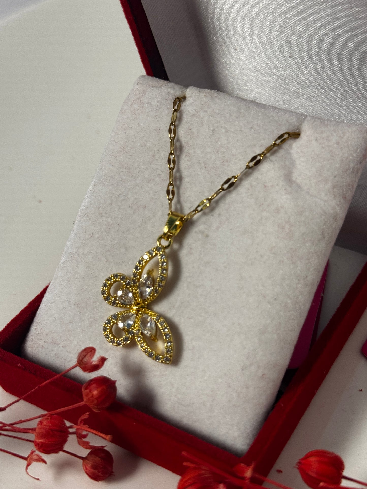 Altın Kaplama Zirkon Taşlı Kelebek Kolye