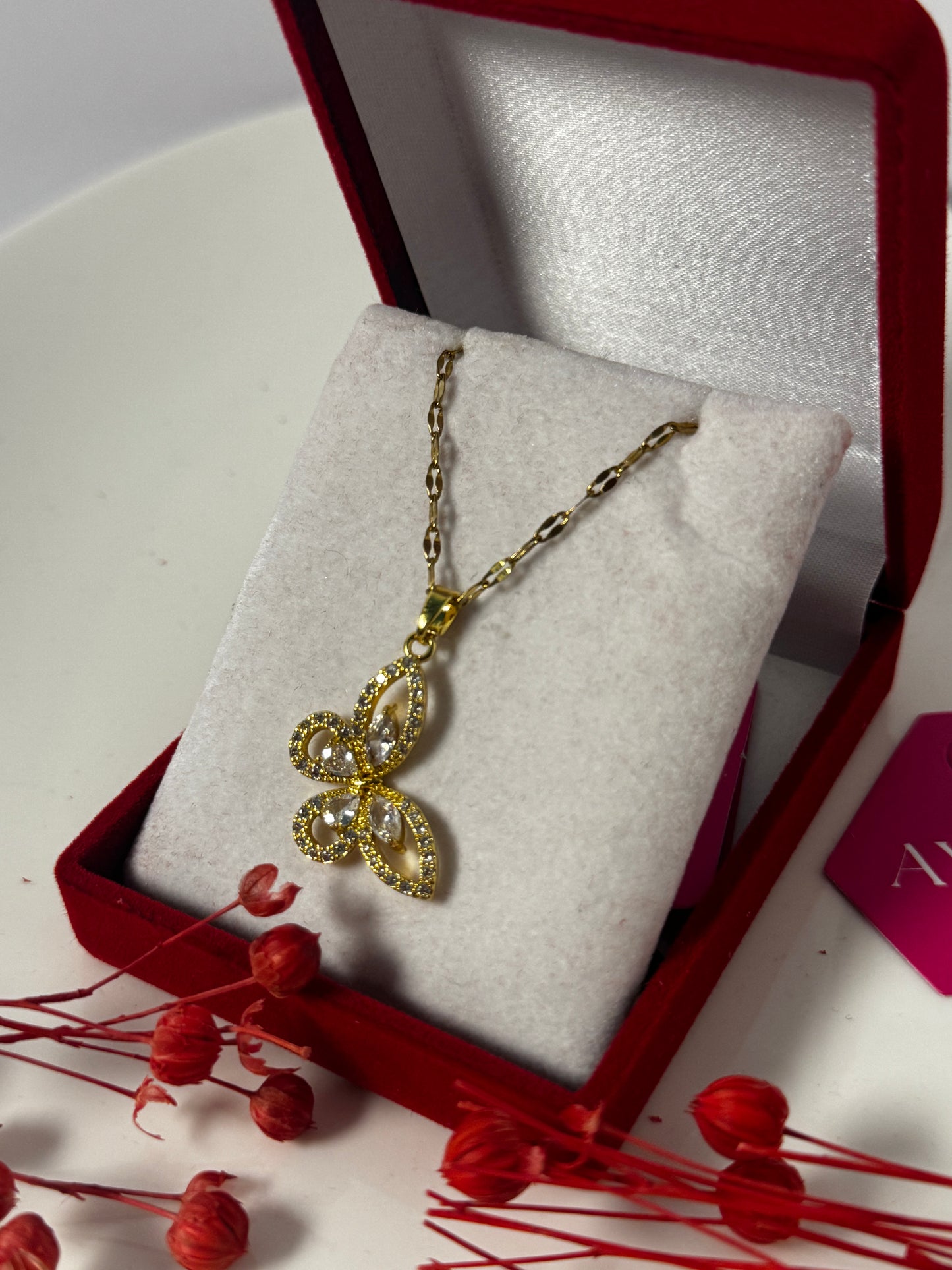 Altın Kaplama Zirkon Taşlı Kelebek Kolye