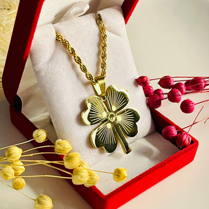 Altın Kaplama Yonca Kolye