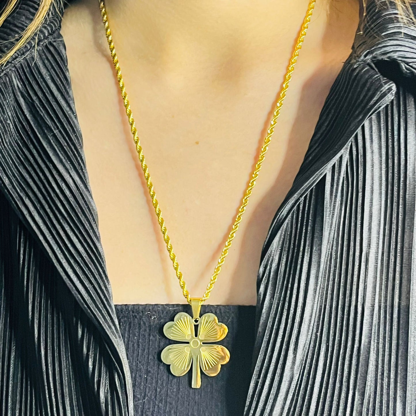 Altın Kaplama Yonca Kolye