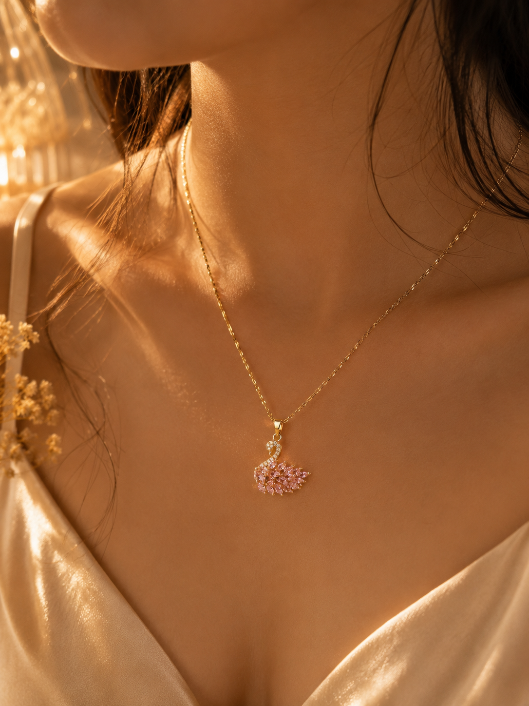 Altın Kaplama Swarovski Taşlı Kuğu Kolye